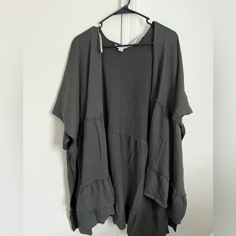 American Eagle short sleeve cardigan